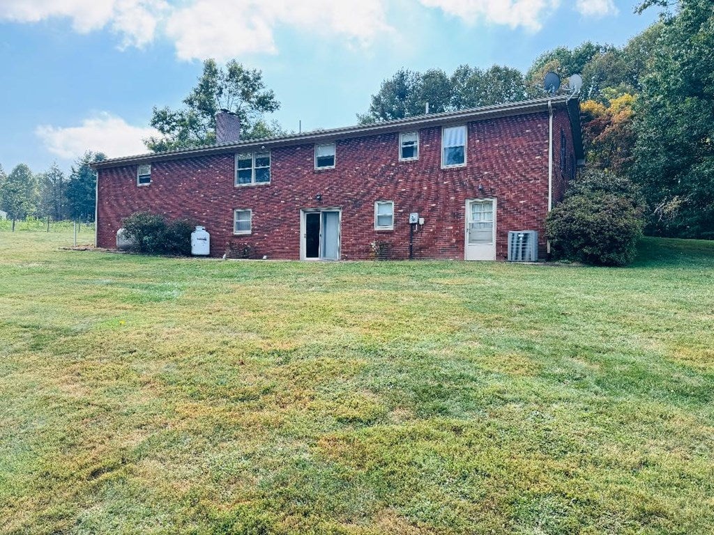 5771 Joy Ranch Road Fancy Gap, VA 24328 - Photo 8 of 45 Gallery Image 8