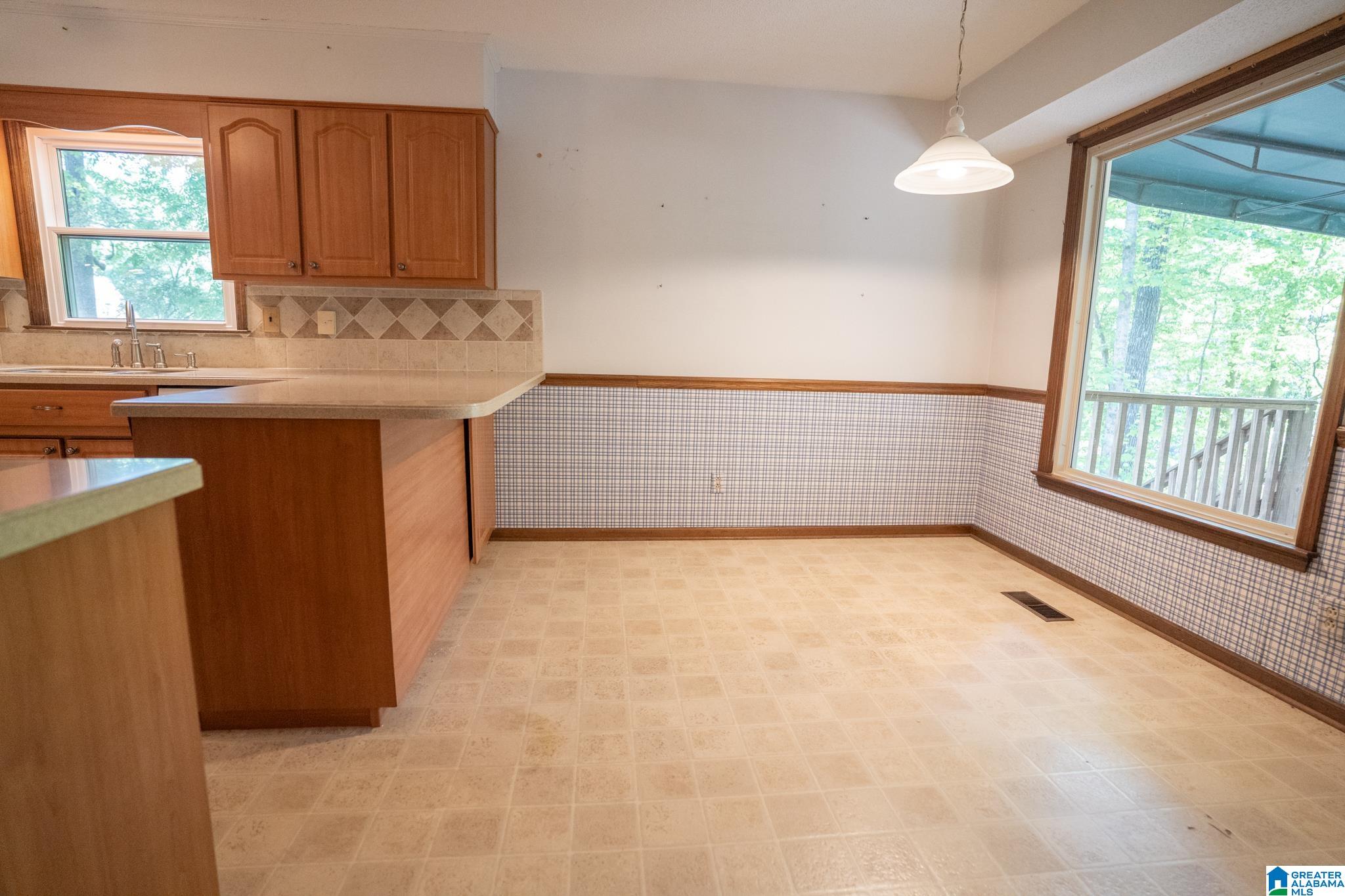 4718 Bridgewater Road Birmingham, AL 35243 - Photo 15 of 55