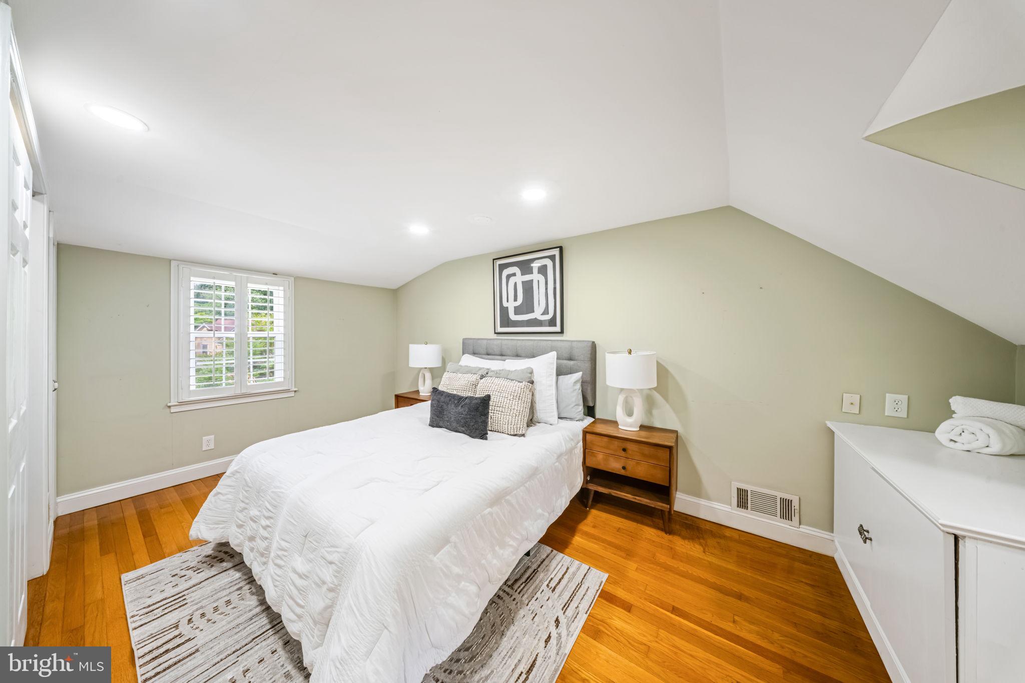 9920 Capitol View Avenue Silver Spring, MD 20910 - Photo 21 of 45