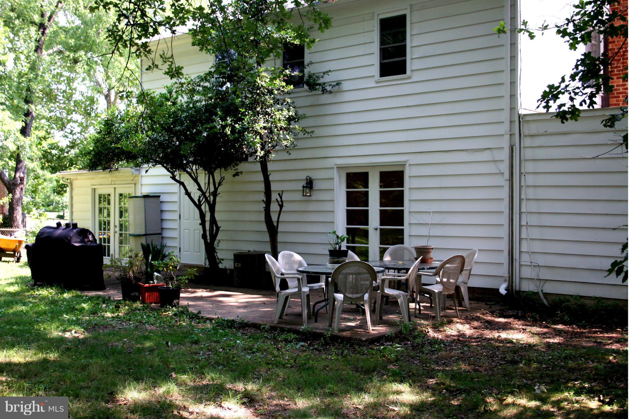 7412 Castle Road Manassas, VA 20109 - Photo 14 of 15 Exterior (Rear)