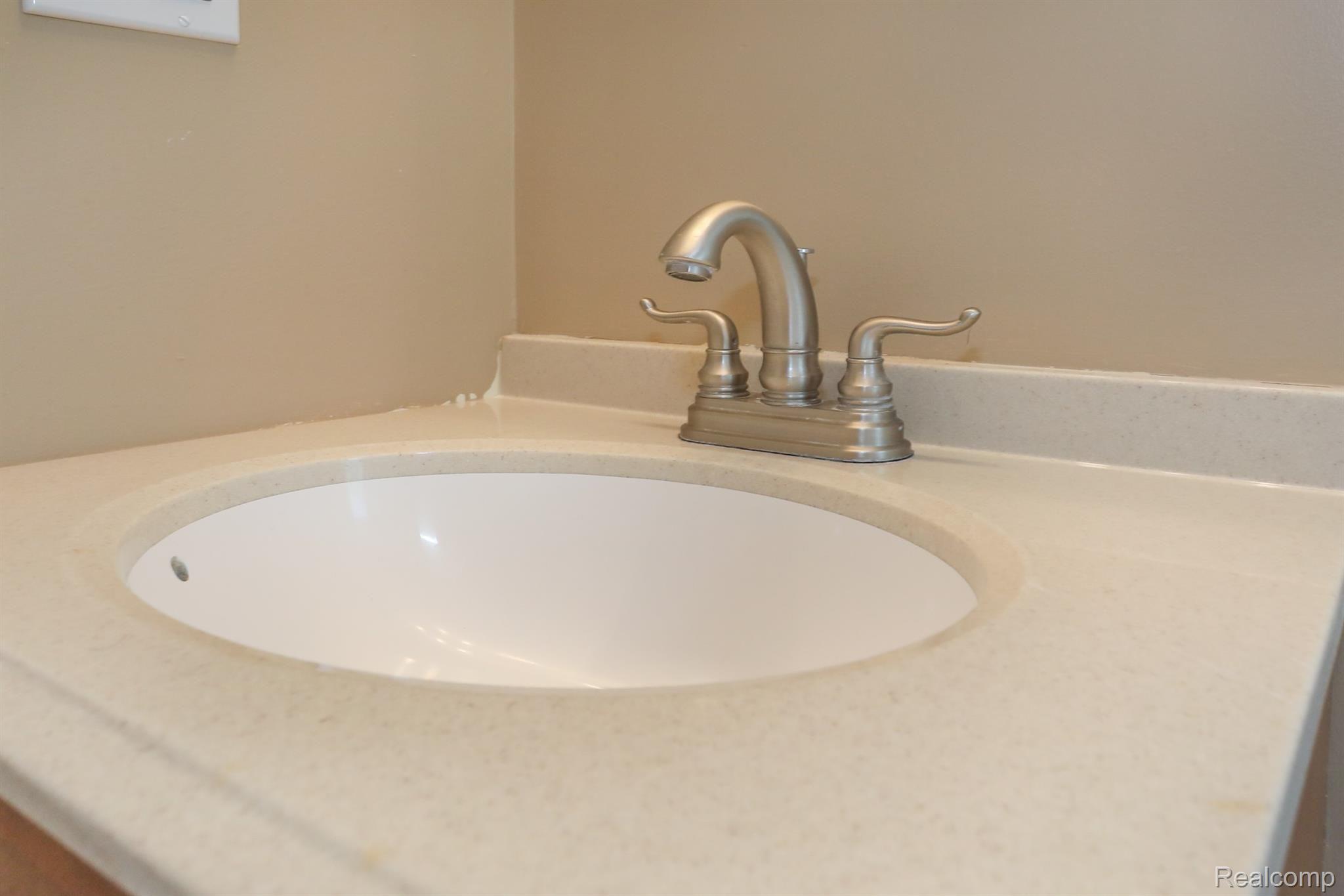 16052 Allen Road Taylor, MI 48180 - Photo 22 of 29 6C9A1902.jpg