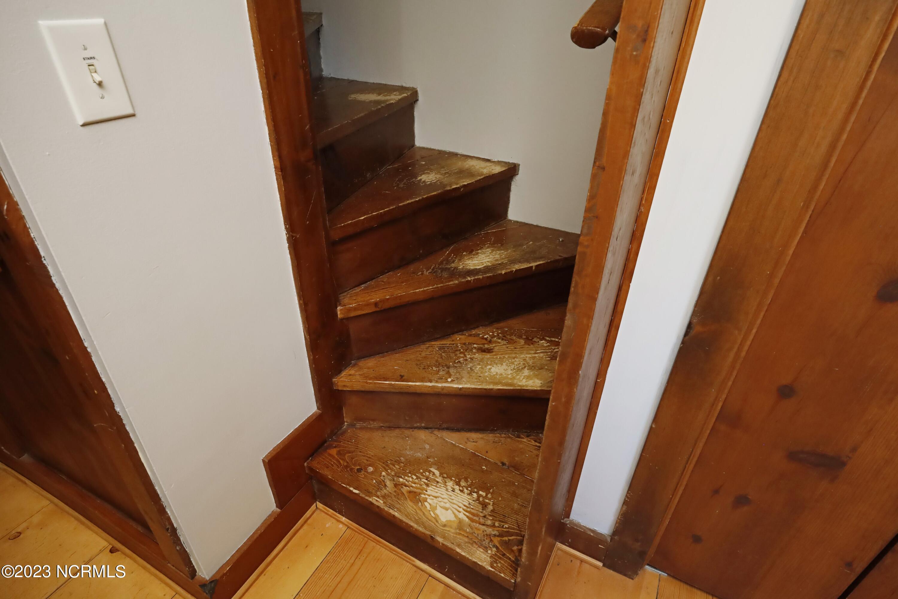 2764 Camp Easter Road Southern Pines, NC 28387 - Photo 29 of 62 27StairsToPrimarySuite