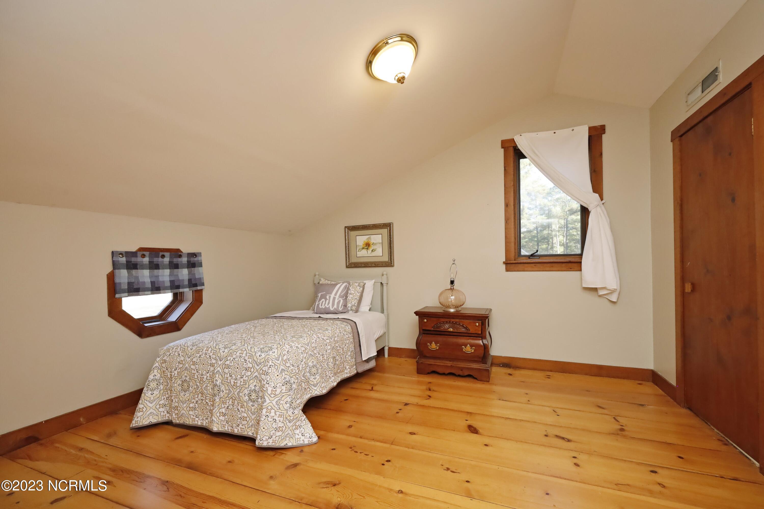 2764 Camp Easter Road Southern Pines, NC 28387 - Photo 33 of 62 31PrimarySittingArea