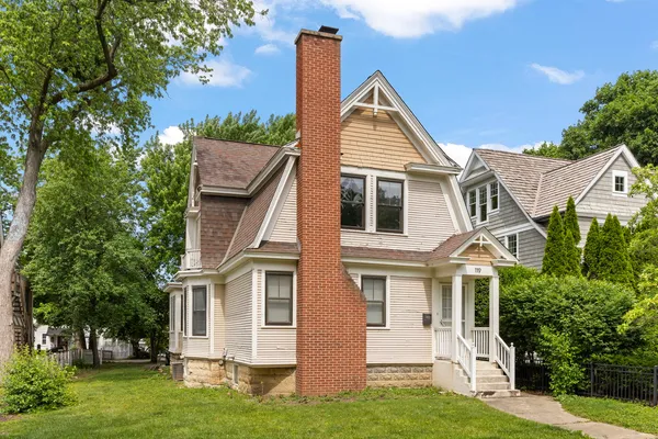 $650,000 | 119 South Ellsworth Street, Naperville, IL 60540