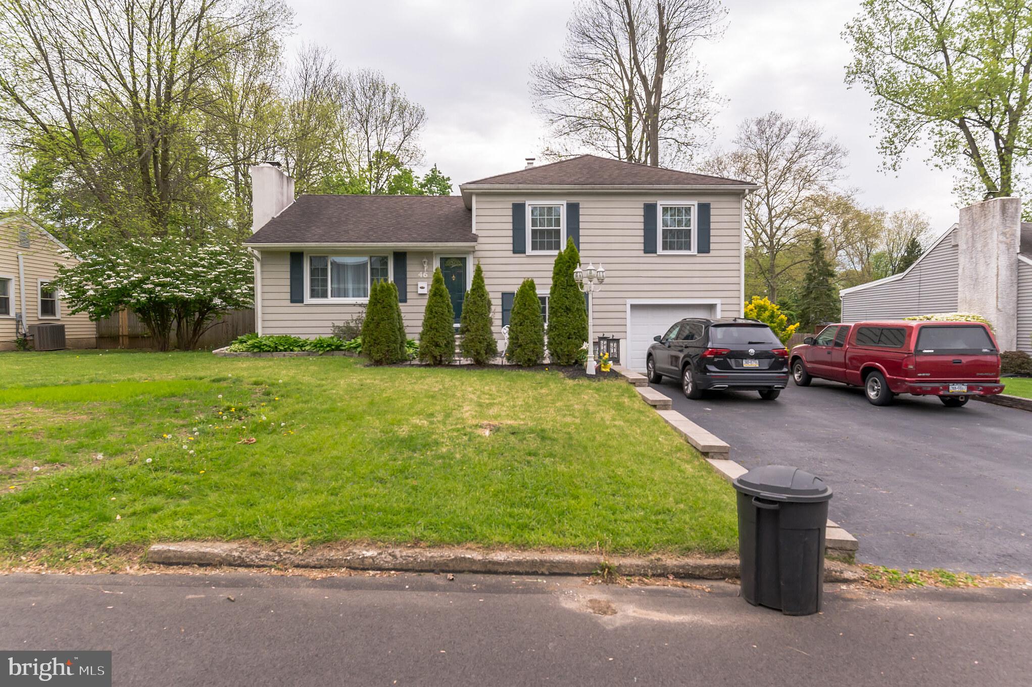 46 Laubert Road Conshohocken, PA 19428 - Photo 2 of 30 4 car parking driveway