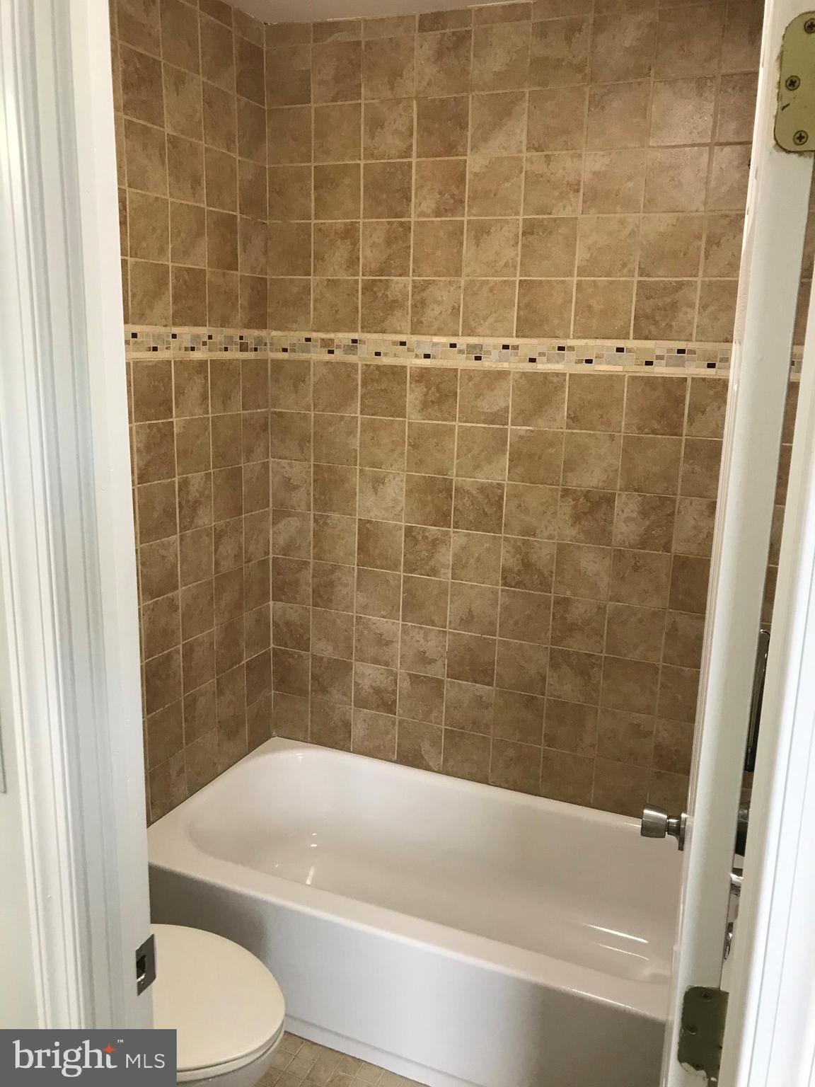 11873 Academy Road, Unit 73B Philadelphia, PA 19154 - Photo 26 of 34 Master Bathroom