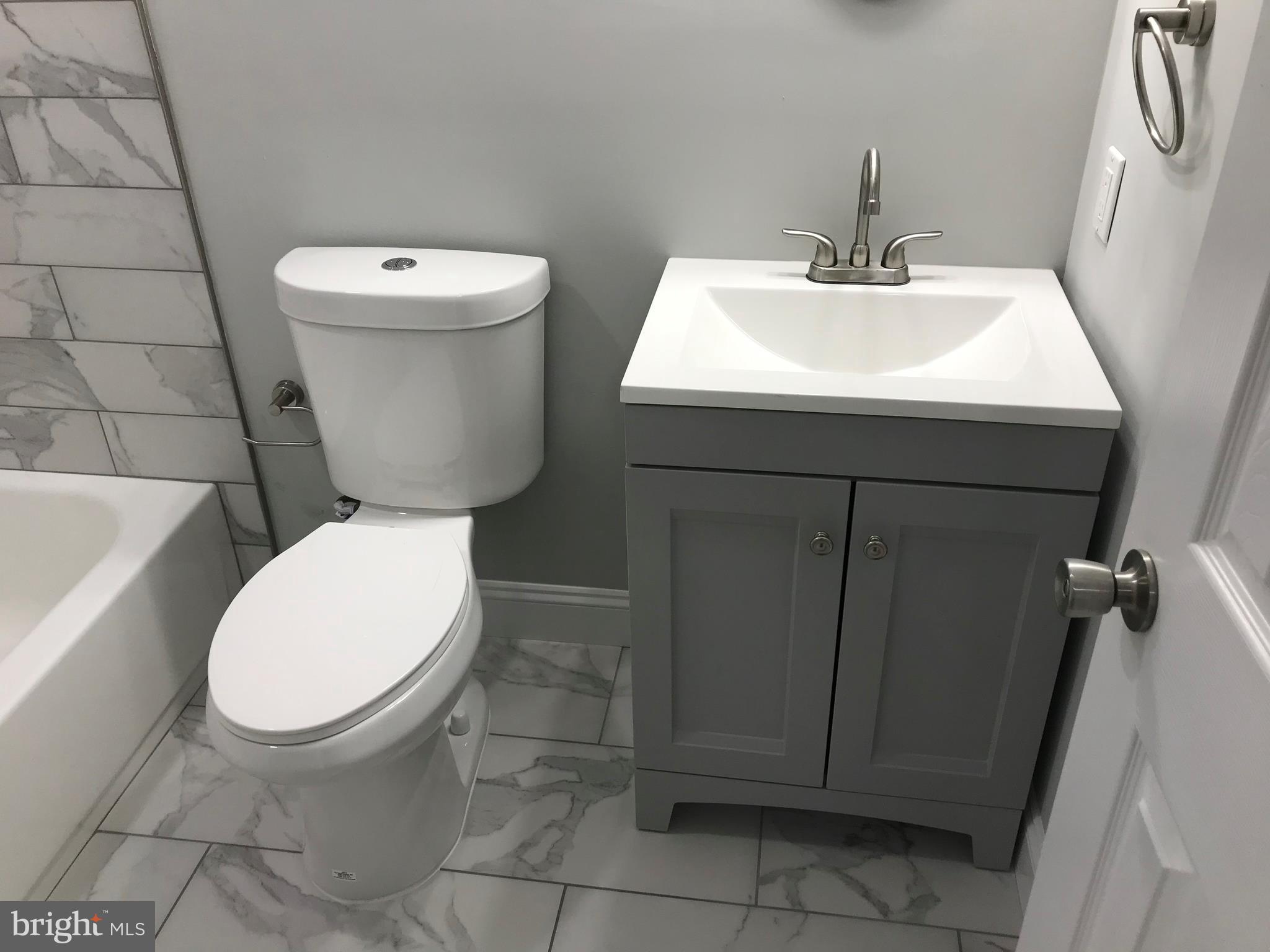 11873 Academy Road, Unit 73B Philadelphia, PA 19154 - Photo 28 of 34 Hall way bathroom