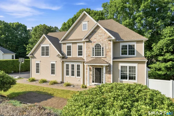 $649,900 | 29 Chilstone Lane, Manchester, CT 06040