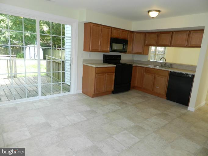 121 Laburnum Road Edgewood, MD 21040 - Photo 14 of 29 Kitchen