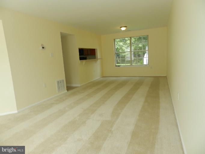 121 Laburnum Road Edgewood, MD 21040 - Photo 9 of 29 Living Room
