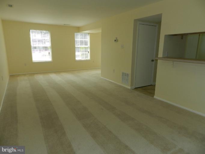 121 Laburnum Road Edgewood, MD 21040 - Photo 10 of 29 Living Room