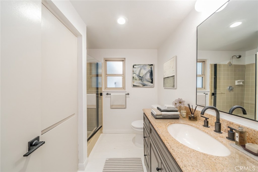 1270 Rosalind Avenue Rialto, CA 92376 - Photo 25 of 59