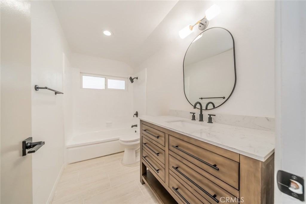 1270 Rosalind Avenue Rialto, CA 92376 - Photo 41 of 59