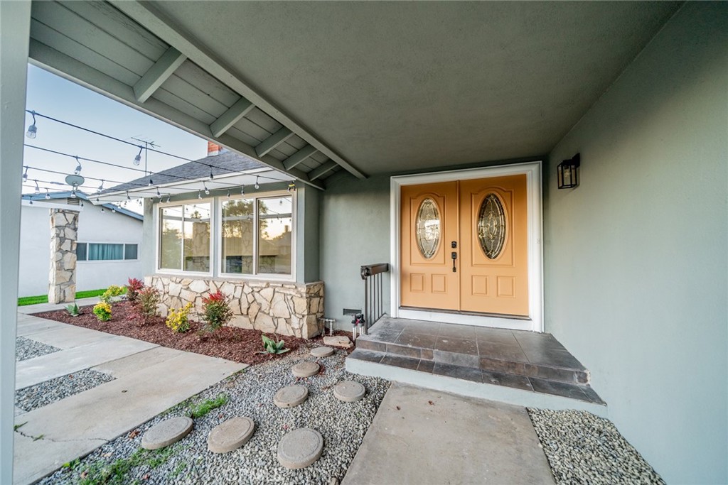 1270 Rosalind Avenue Rialto, CA 92376 - Photo 6 of 59