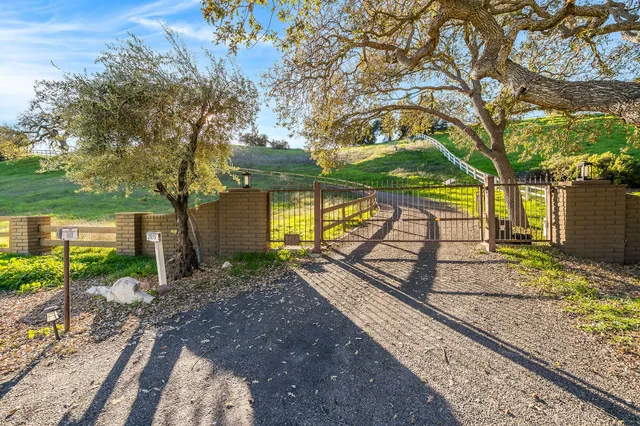 $7,999,000 | 2975 Calle Bonita, Santa Ynez, CA 93460