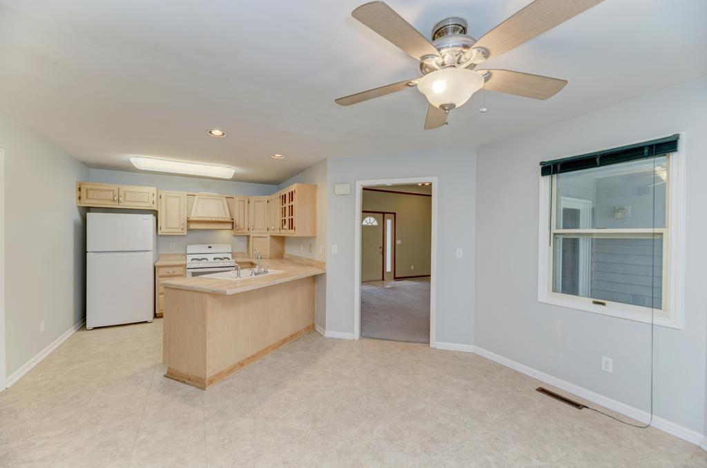 32850 Deer Ridge Drive Wilmington, IL 60481 - Photo 6 of 24