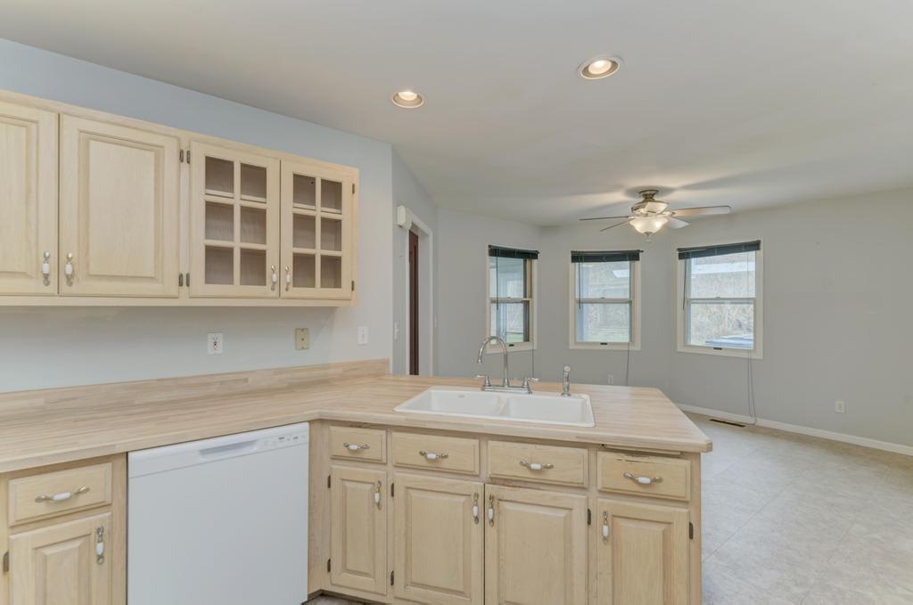 32850 Deer Ridge Drive Wilmington, IL 60481 - Photo 10 of 24