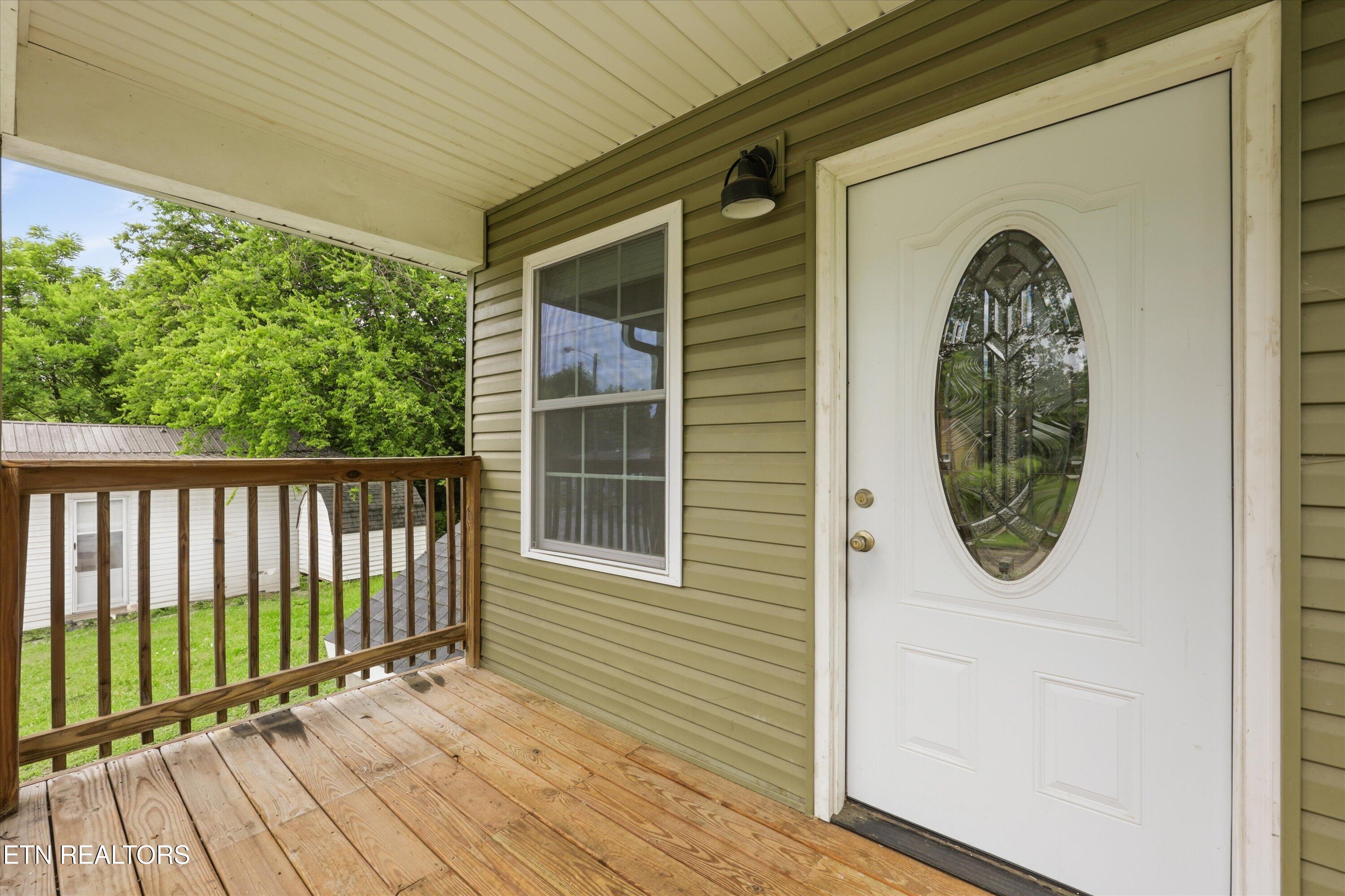 280 West Newcomen Street Alcoa, TN 37701 - Photo 6 of 28 06-280 W Newcomen St 25 - Copy