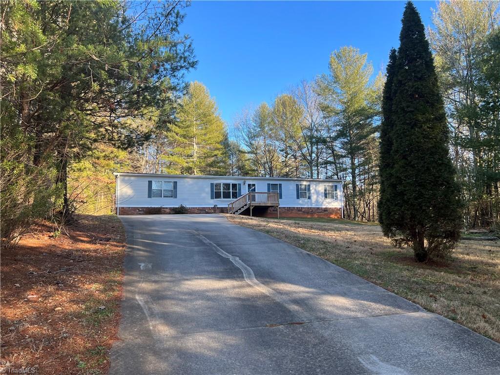 211 Pilgrim Ridge Road Wilkesboro, NC 28697 - Photo 1 of 17 Gallery Image 1