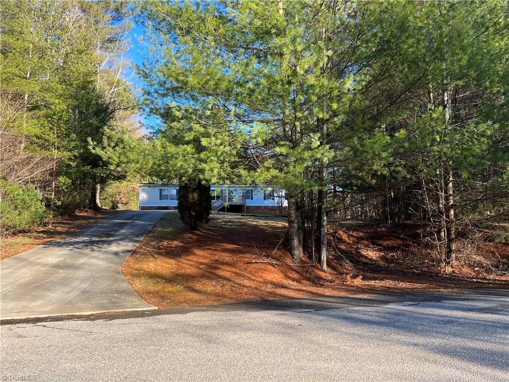 211 Pilgrim Ridge Road Wilkesboro, NC 28697 - Photo 2 of 17 Gallery Image 2