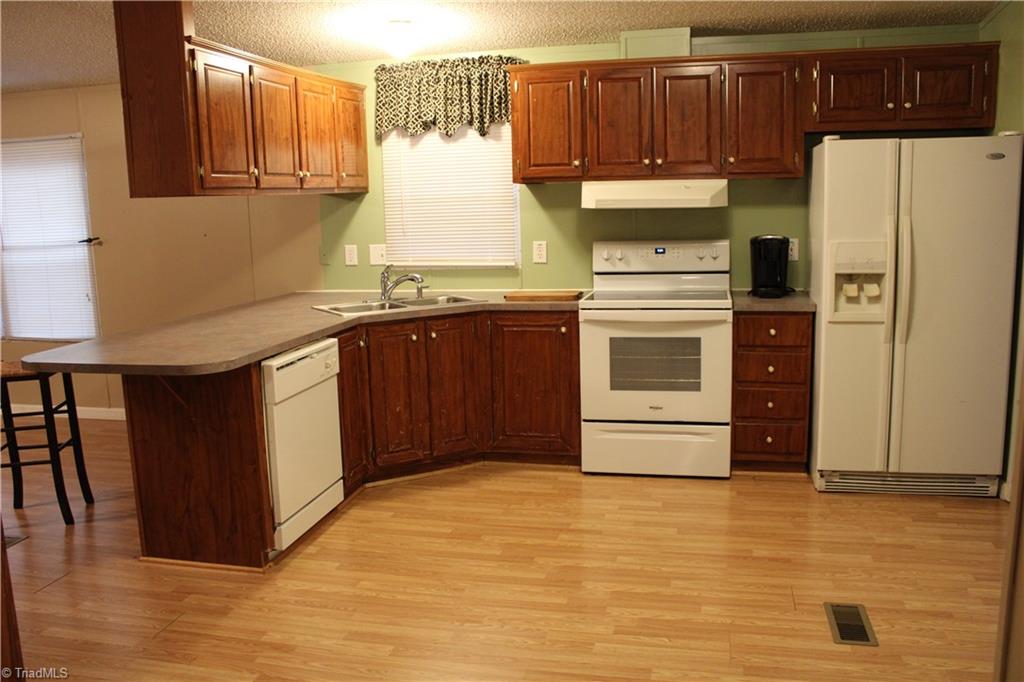 211 Pilgrim Ridge Road Wilkesboro, NC 28697 - Photo 7 of 17 Gallery Image 7