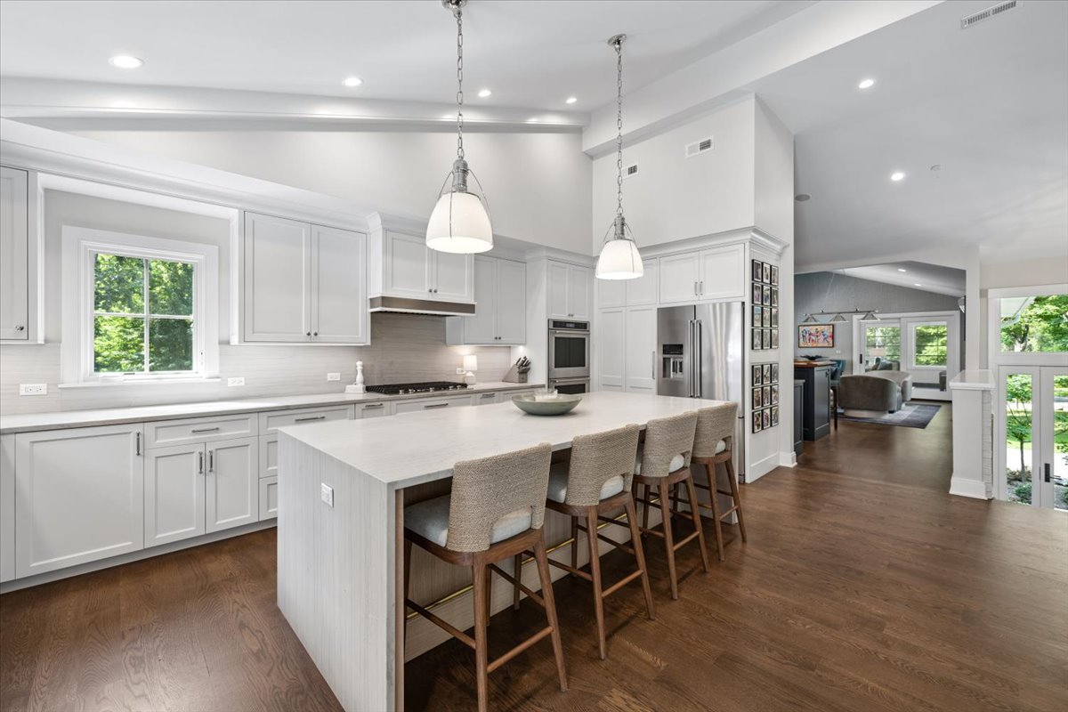 1765 Shore Acres Road Lake Bluff, IL 60044 - Photo 11 of 51 Gallery Image 11
