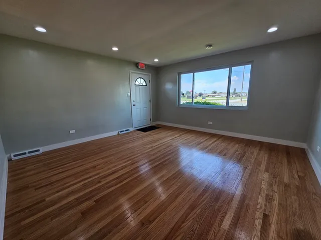 $194,500 | 1475 Sibley Boulevard, Calumet City, IL 60409