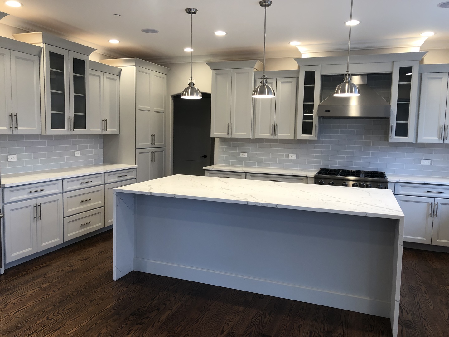 1023 Dell Road Northbrook, IL 60062 - Photo 7 of 25