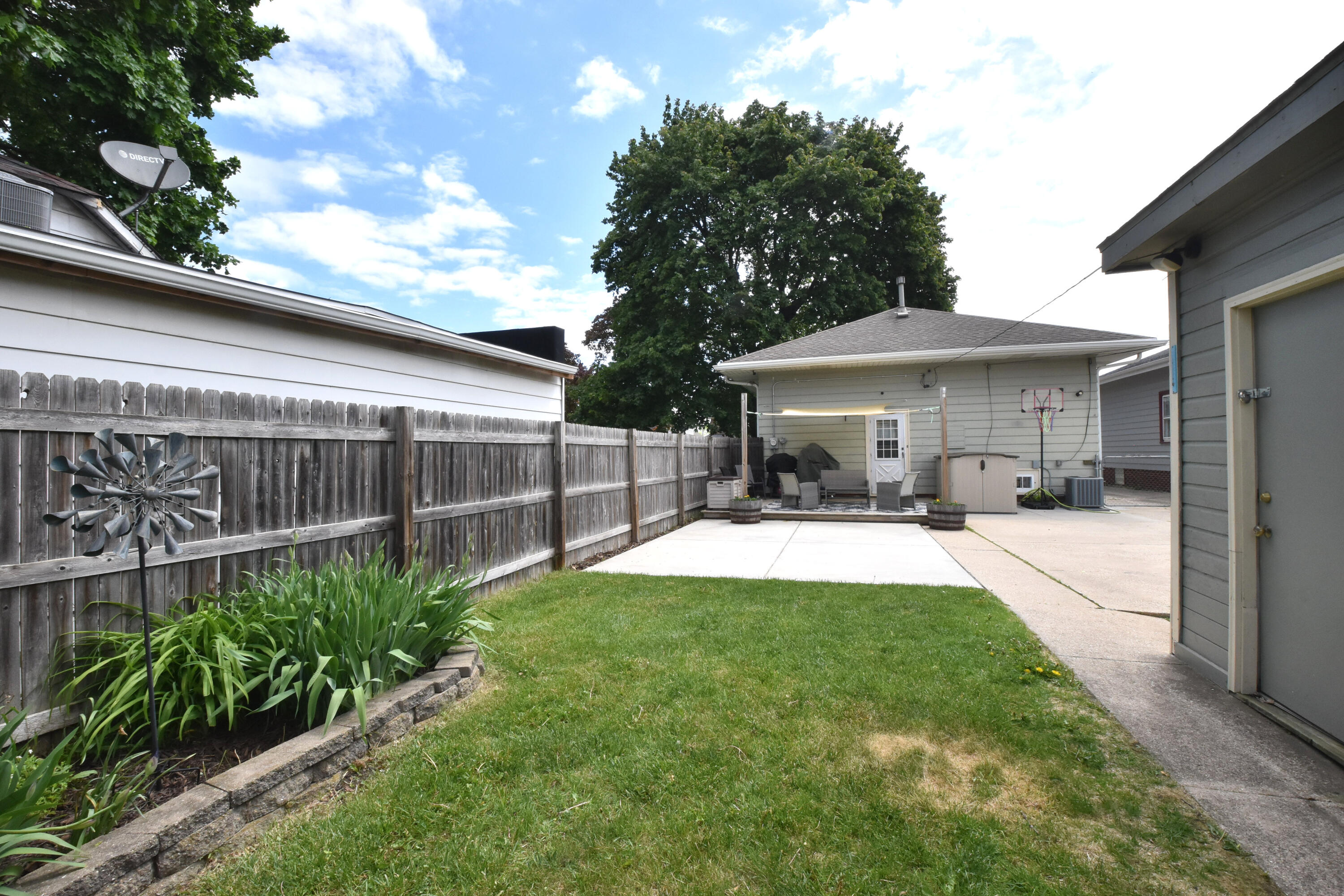 1224 West Lawn Avenue Racine, WI 53405 - Photo 42 of 46 Backview