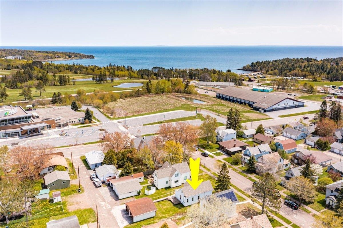 415 10th Avenue Two Harbors, MN 55616 - Photo 30 of 40