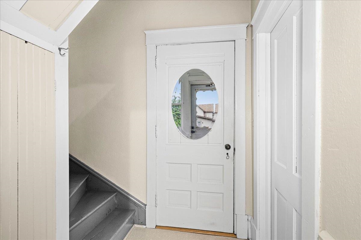 415 10th Avenue Two Harbors, MN 55616 - Photo 8 of 40