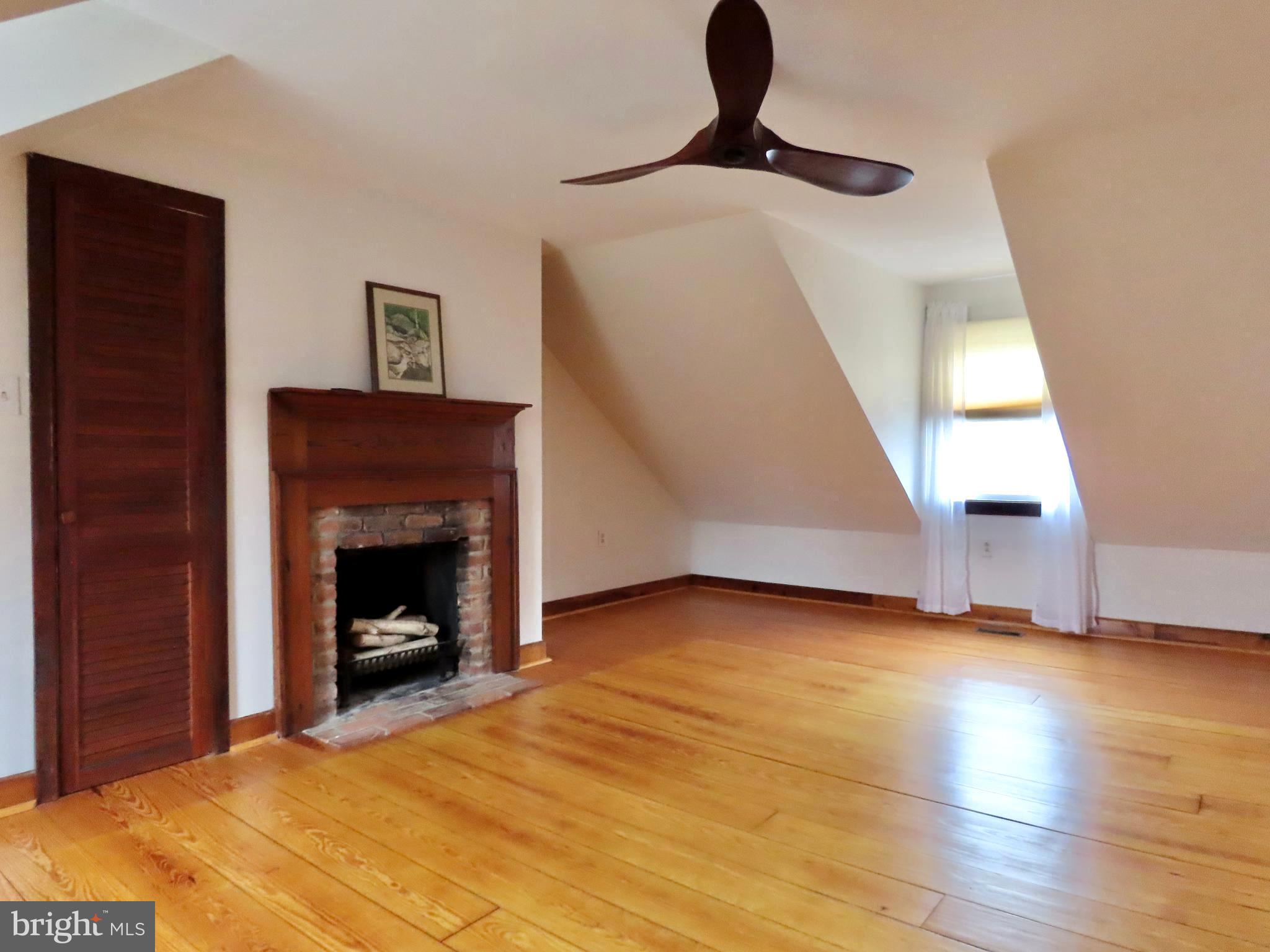 509 Main Street Washington, VA 22747 - Photo 23 of 35 2nd Upstairs Bedroom
