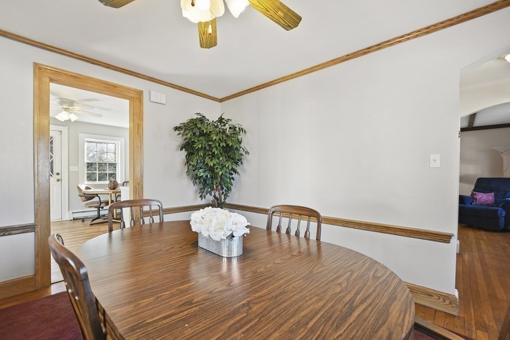 75 Edwin Road Waltham, MA 02453 - Photo 14 of 38 Gallery Image 14