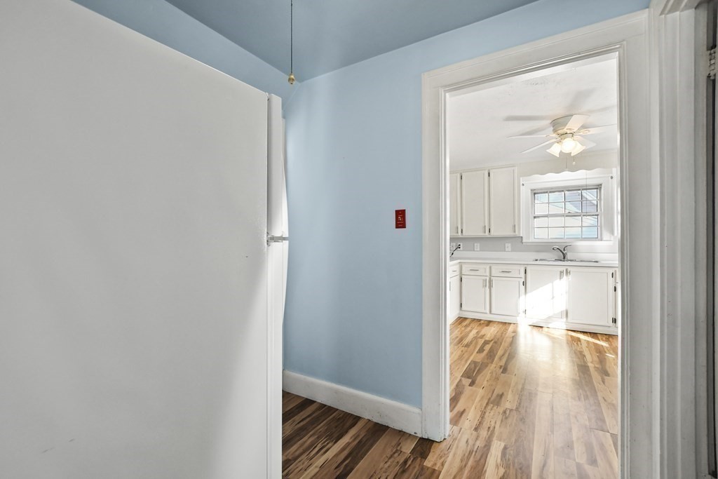 75 Edwin Road Waltham, MA 02453 - Photo 33 of 38 Gallery Image 33