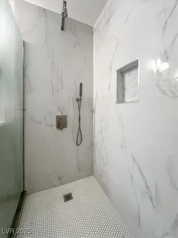 $4,000 | 1600 Eaton Drive, Las Vegas, NV 89102