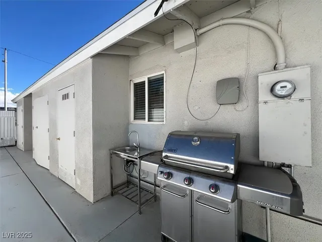 $4,000 | 1600 Eaton Drive, Las Vegas, NV 89102