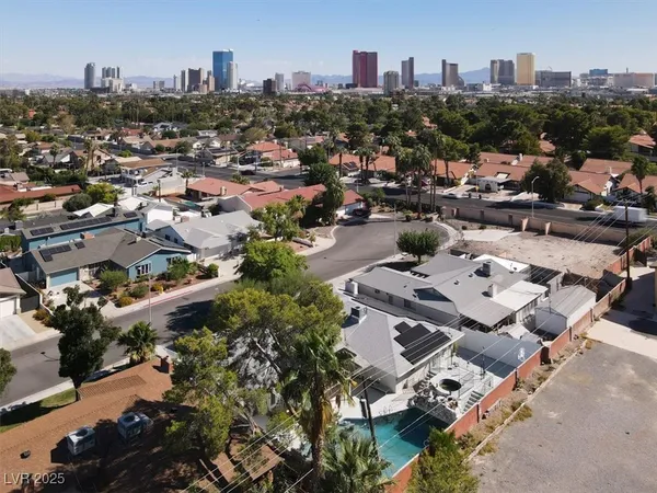 $4,000 | 1600 Eaton Drive, Las Vegas, NV 89102