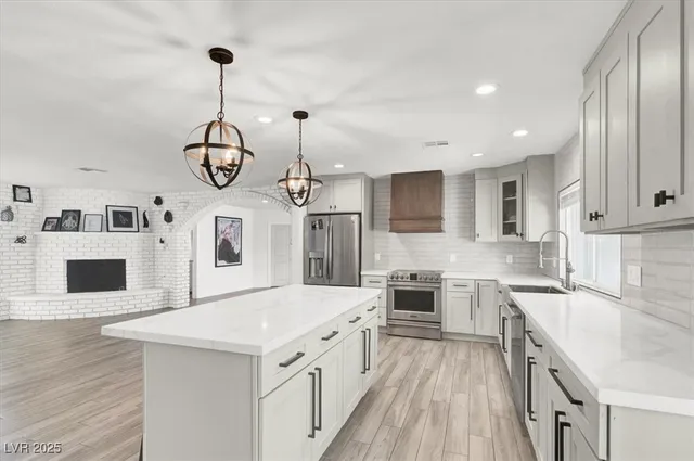 $4,000 | 1600 Eaton Drive, Las Vegas, NV 89102