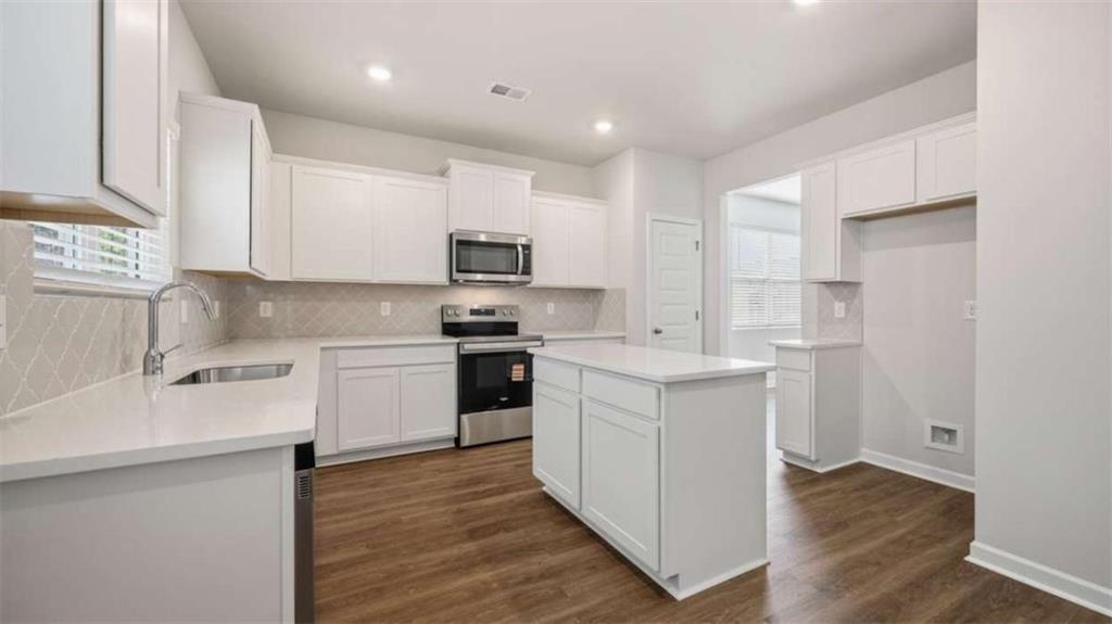 204 Friendship Oak Way Hampton, GA 30228 - Photo 13 of 37