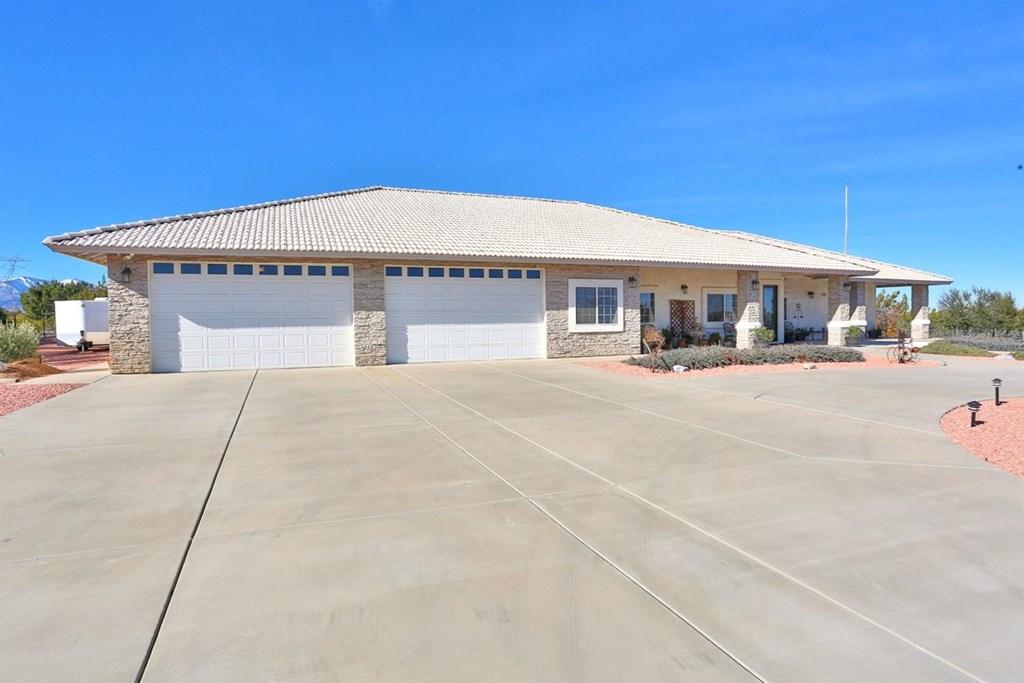 6926 Cataba Road Oak Hills, CA 92344 - Photo 1 of 1 Gallery Image 1