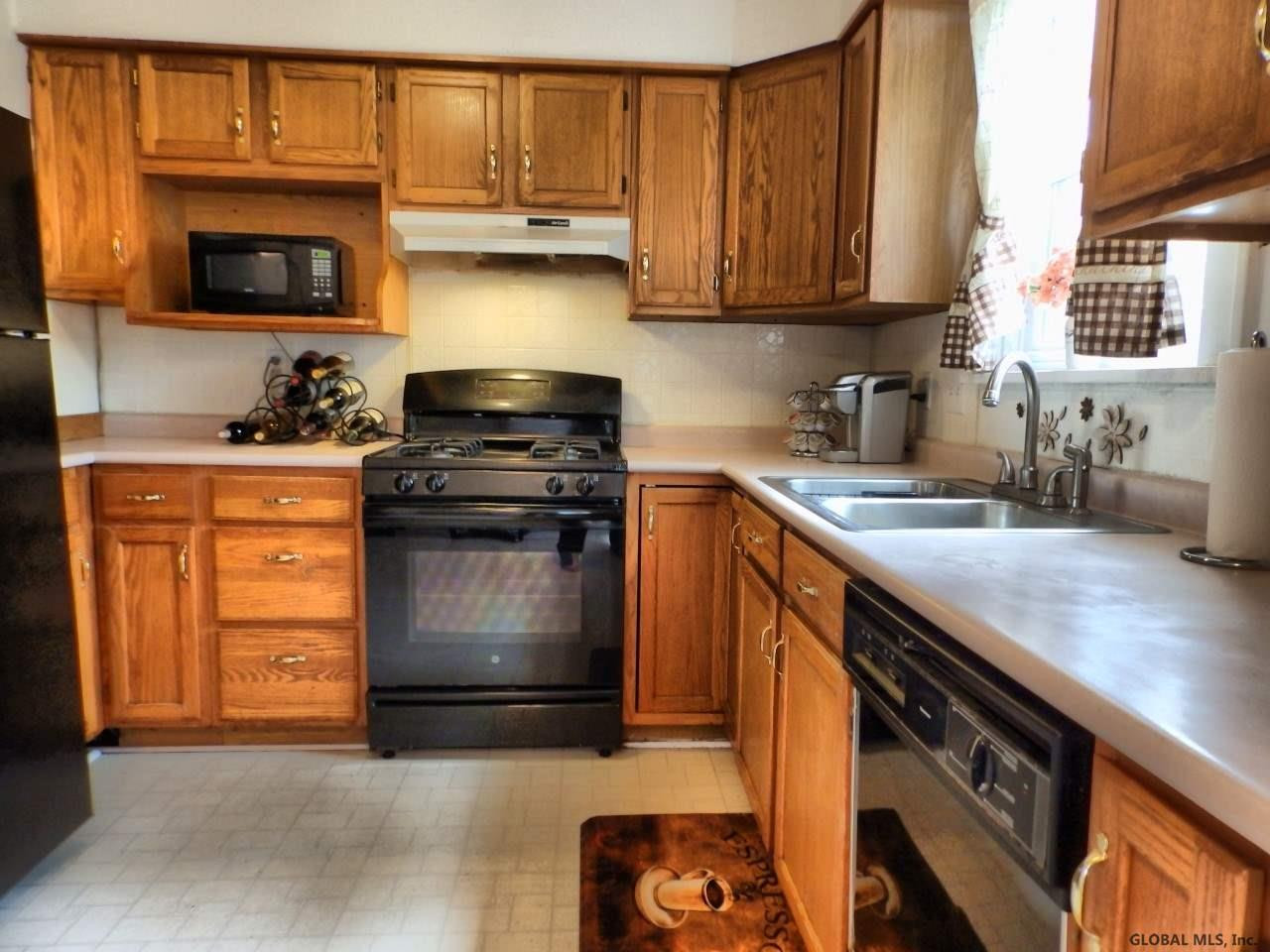 2428 Curry Road Rotterdam, NY 12303 - Photo 11 of 20 Photo 11