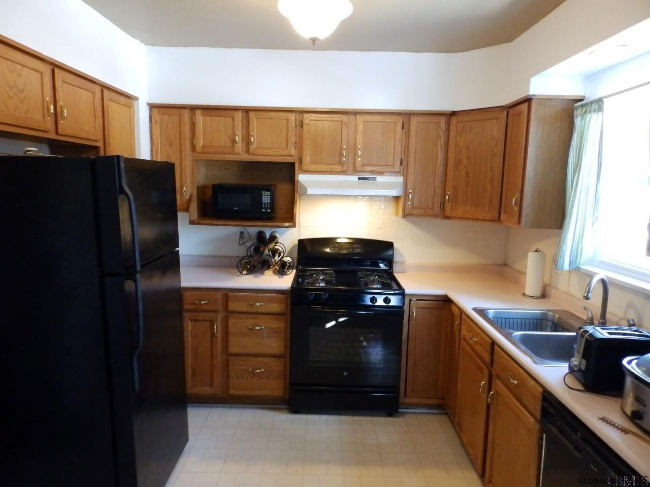 2428 Curry Road Rotterdam, NY 12303 - Photo 12 of 20 Photo 12