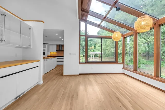 $948,000 | 9 Stony Brook Road, Westford, MA 01886