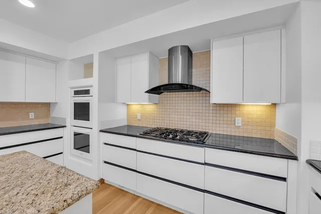 $948,000 | 9 Stony Brook Road, Westford, MA 01886