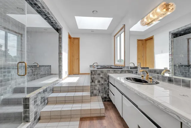 $948,000 | 9 Stony Brook Road, Westford, MA 01886