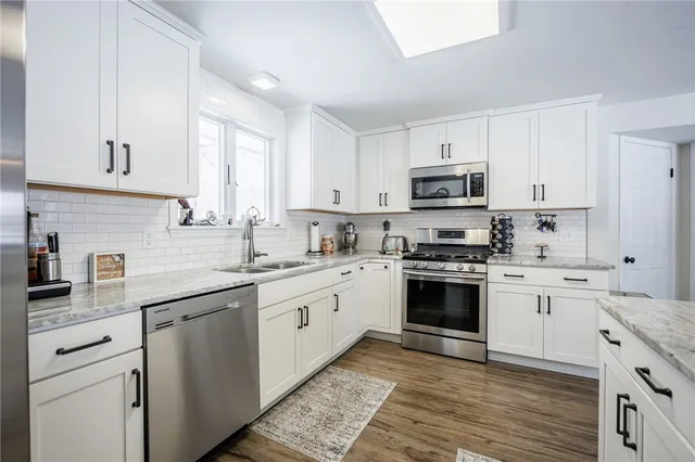 $279,900 | 7497 Lake Avenue, Williamson, NY 14589