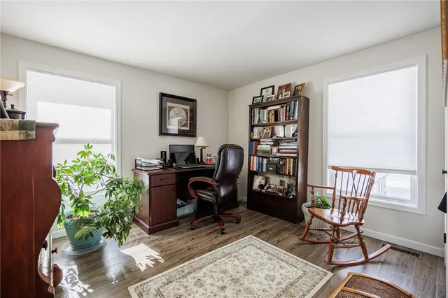 $279,900 | 7497 Lake Avenue, Williamson, NY 14589