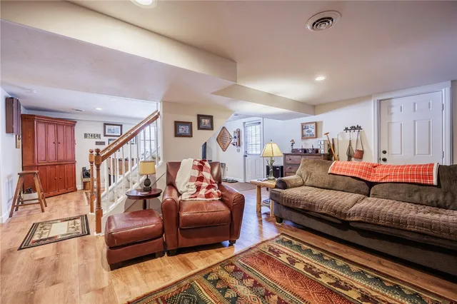 $279,900 | 7497 Lake Avenue, Williamson, NY 14589