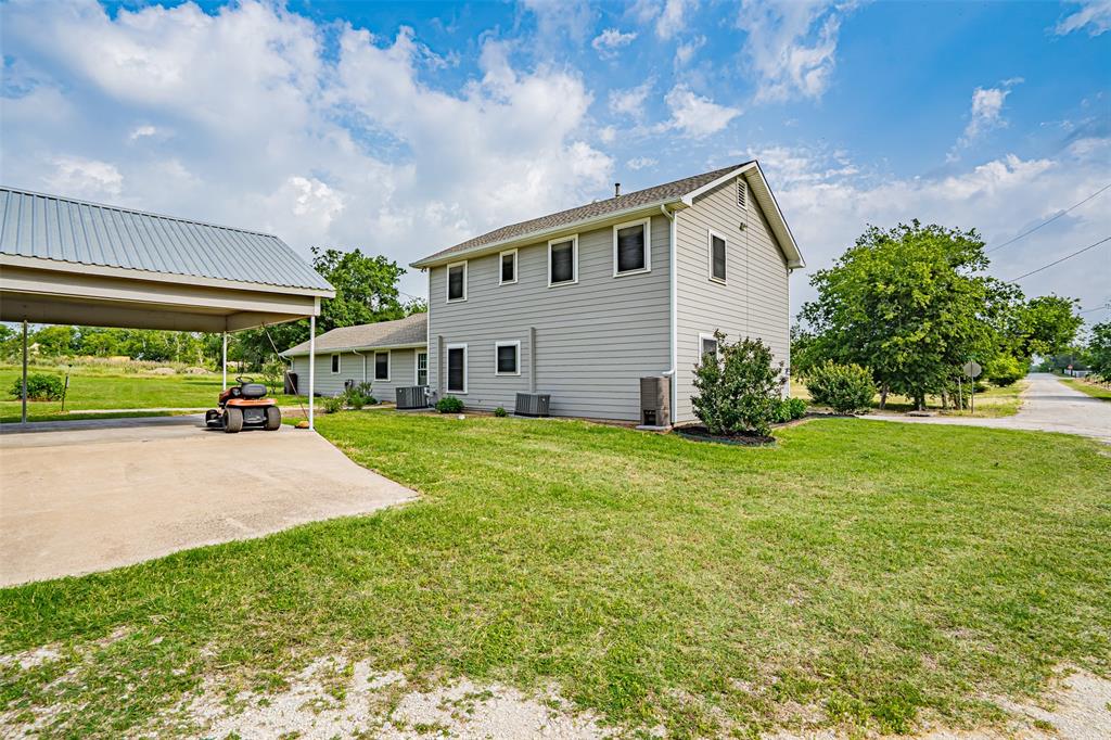 501 Endora Dublin, TX 76446 - Photo 35 of 39 a house view with a garden space