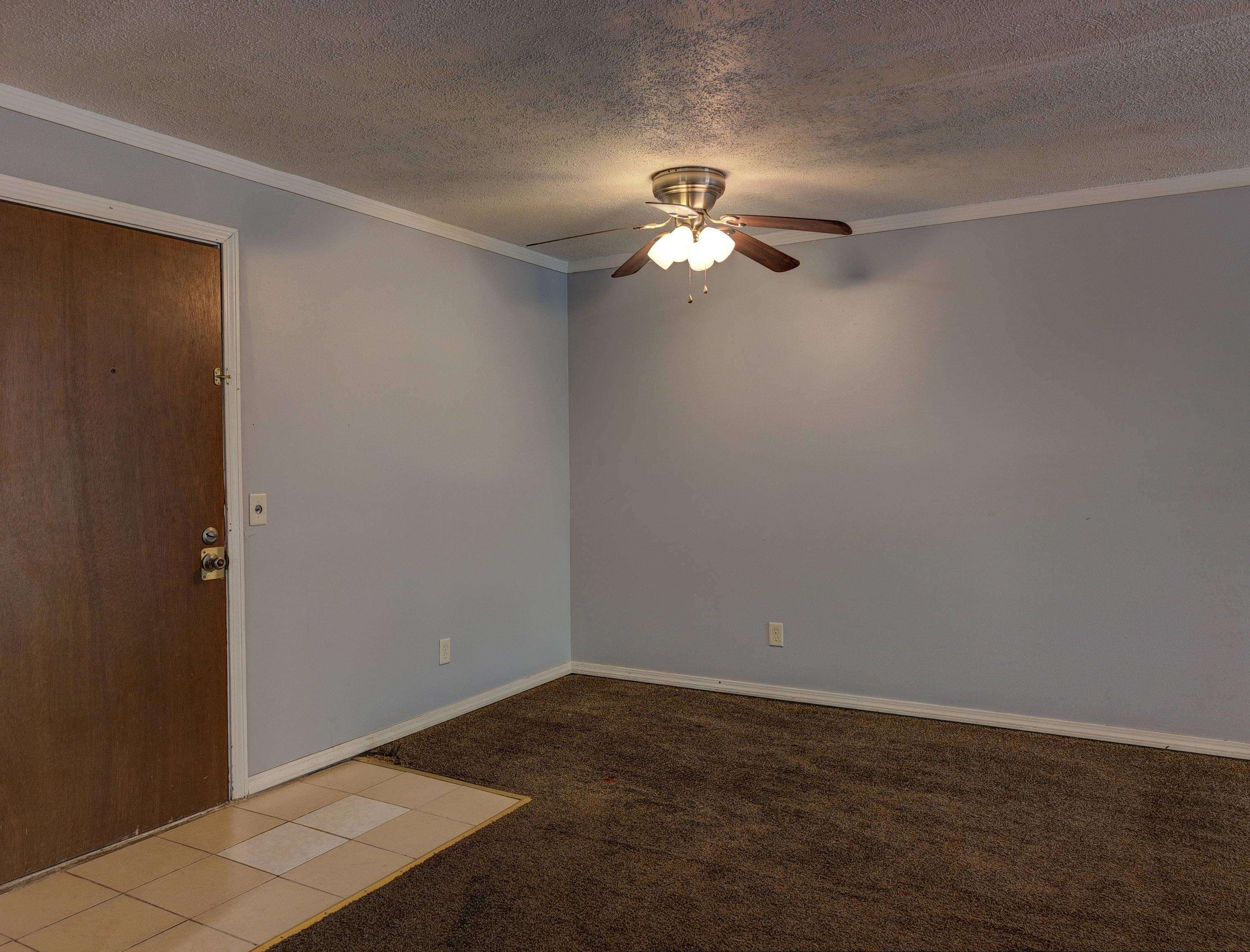379 Huse Road, Unit 29 Manchester, NH 03103 - Photo 4 of 15